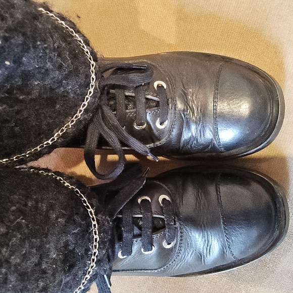 Chanel Navy Vintage Booties Boucle Tweed + Leather with Chain Size 42 - Picture 2 of 10